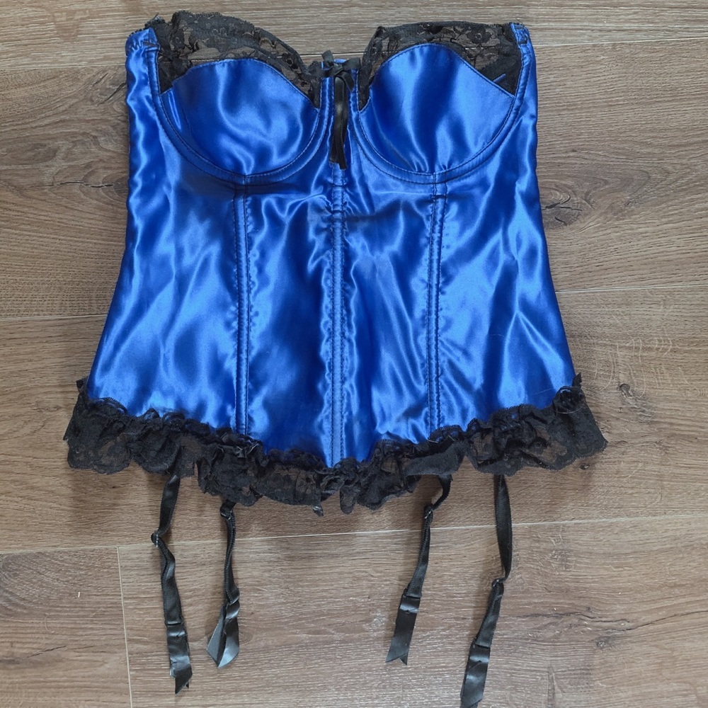 Vintage satin corset💙